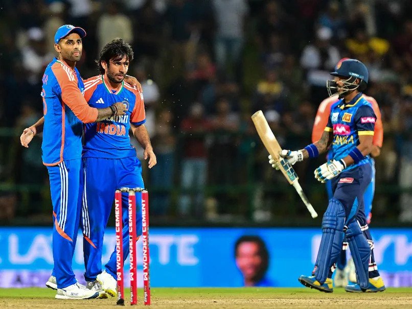 india cricket team celebrating victory over sri lanka