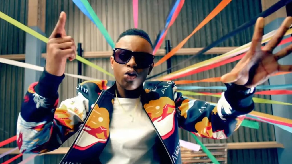 silento performing watch me-whipnae nae